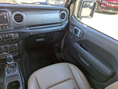 Used 2020 Jeep Gladiator Rubicon image 17