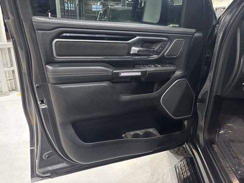 Used 2022 RAM 1500 Laramie AWD/4WD image 15