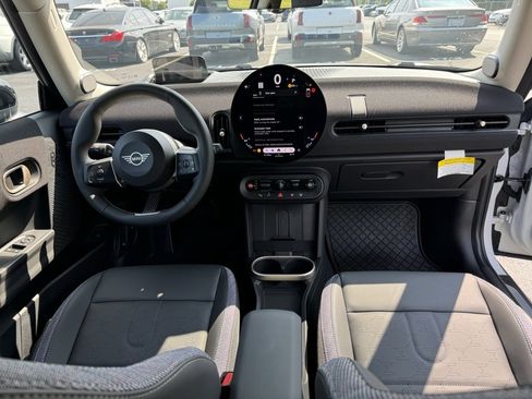 Certified 2025 MINI Cooper S image 17