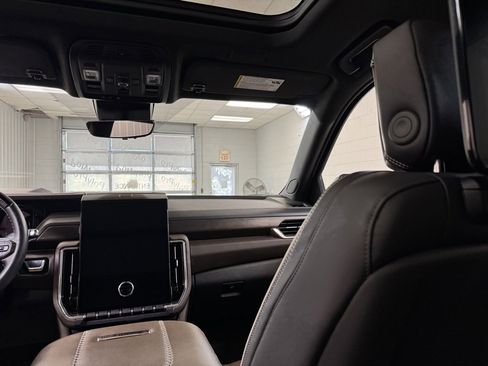 Used 2025 GMC Yukon Denali Ultimate w/ LPO, Floor Liner Package image 23