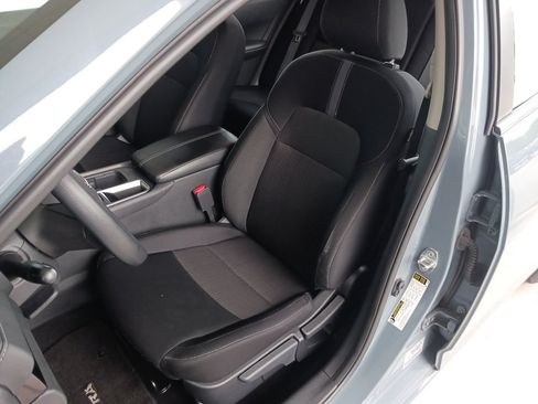 Used 2025 Nissan Sentra SV FWD image 25