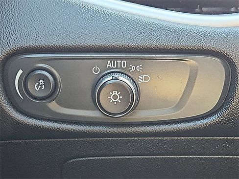 Used 2024 Chevrolet Malibu LT image 18