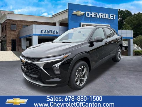 New 2026 Chevrolet Trax LT w/ LT Convenience Package FWD image 1
