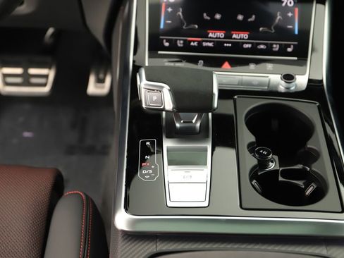 New 2026 Audi RS Q8 performance image 21