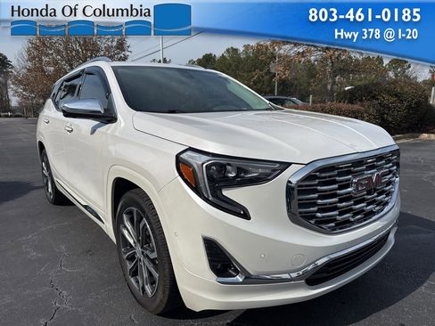 Used 2021 GMC Terrain Denali w/ Denali Premium Package image 1