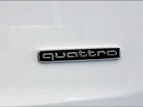 Used 2023 Audi Q5 2.0T Premium Plus w/ Premium Plus Package image 11