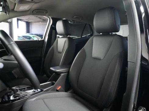 Used 2023 Buick Encore GX Select w/ Sport Touring Package AWD/4WD image 30