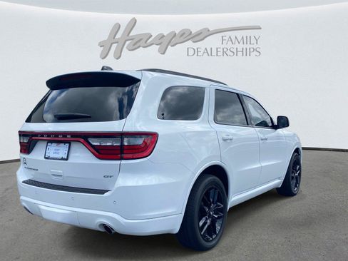 Used 2024 Dodge Durango GT RWD image 3
