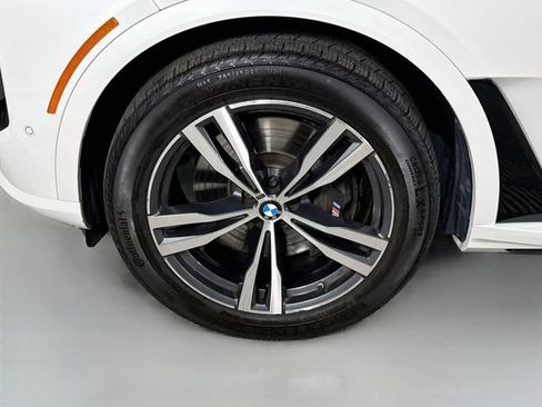 Used 2026 BMW X7 xDrive40i AWD/4WD image 33