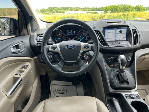 Used 2016 Ford Escape SE w/ SE Leather Comfort Package FWD image 16