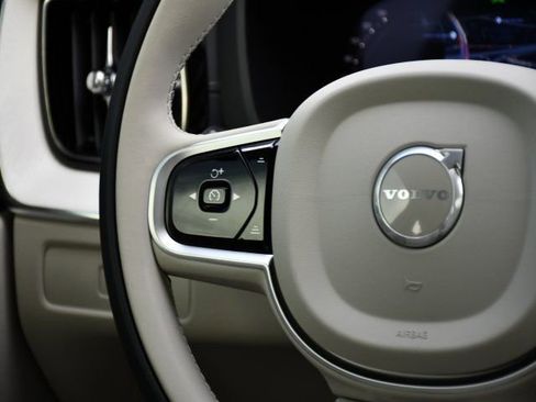 New 2026 Volvo XC60 B5 Ultra w/ Protection Package Premier AWD/4WD image 20