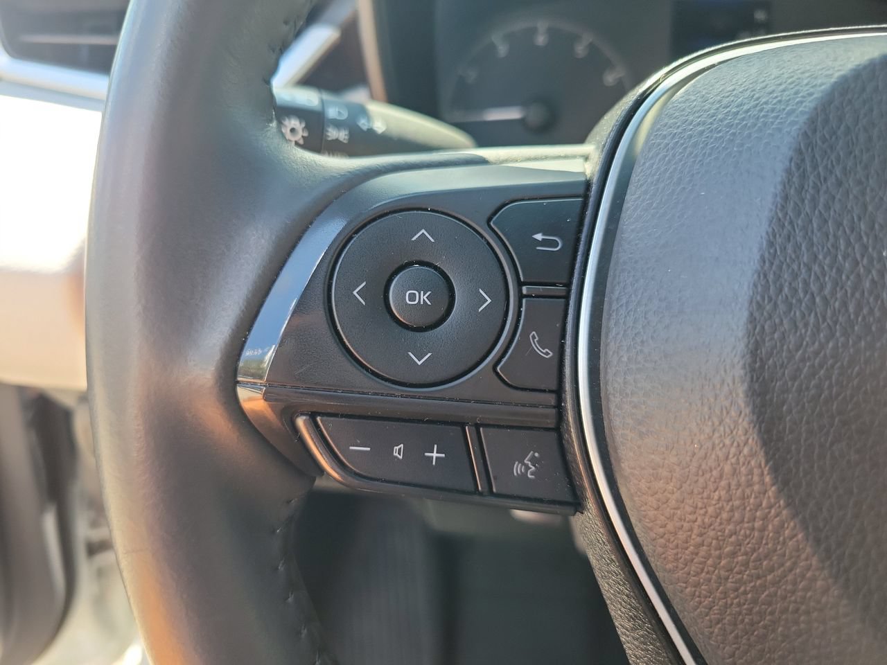 Used 2024 Toyota Corolla SE FWD image 19