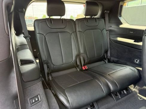 Used 2024 Jeep Grand Cherokee L Overland w/ Luxury Tech Group IV AWD/4WD image 11