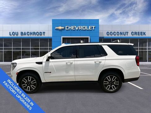 Used 2023 GMC Yukon AT4 w/ AT4 Premium Package AWD/4WD image 5