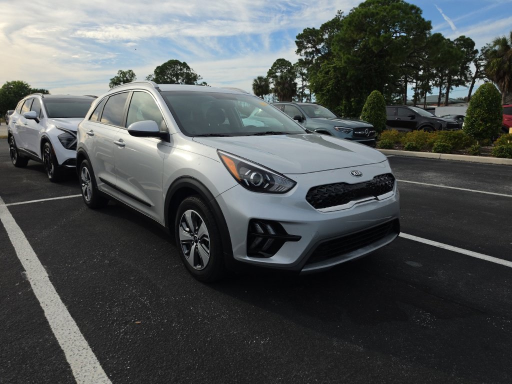 Used 2021 Kia Niro LX FWD image 1