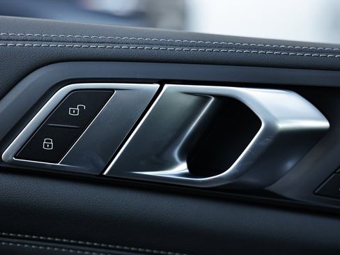 New 2026 BMW X5 M60i image 15