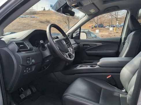 Used 2025 Honda Ridgeline RTL image 10