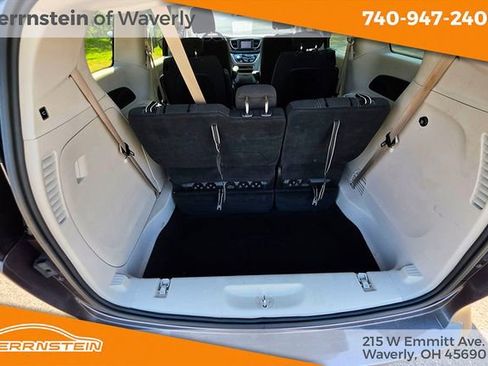 Used 2022 Chrysler Voyager LX FWD image 24