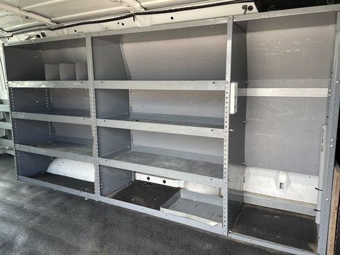 Used 2009 Ford E-250 and Econoline 250 Extended RWD image 13