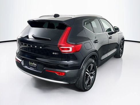 Used 2025 Volvo XC40 B5 Core AWD/4WD image 9