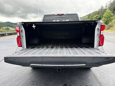 Used 2024 Chevrolet Silverado 1500 ZR2 w/ Technology Package AWD/4WD image 23