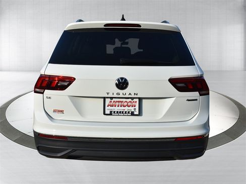 Used 2022 Volkswagen Tiguan SE image 7