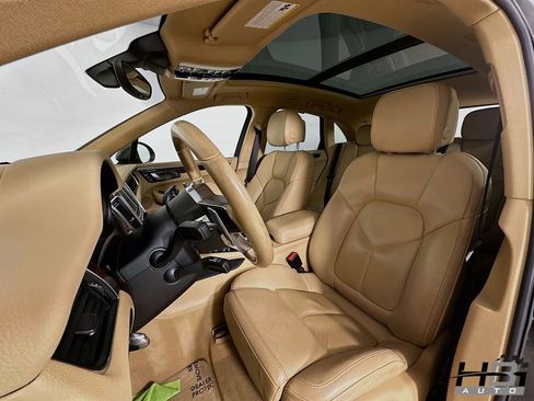 Used 2015 Porsche Macan S image 16