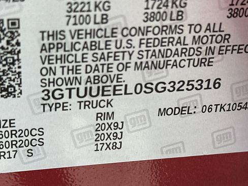 Used 2025 GMC Sierra 1500 AT4 w/ AT4 Premium Package AWD/4WD image 34