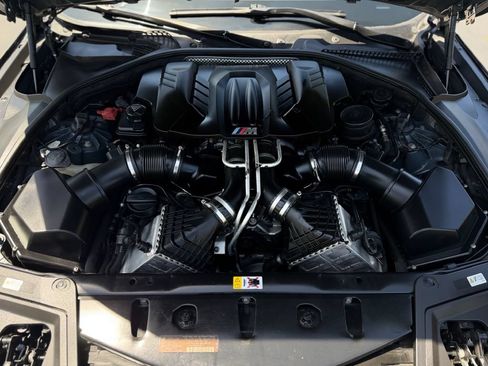 Used 2013 BMW M5 RWD image 17