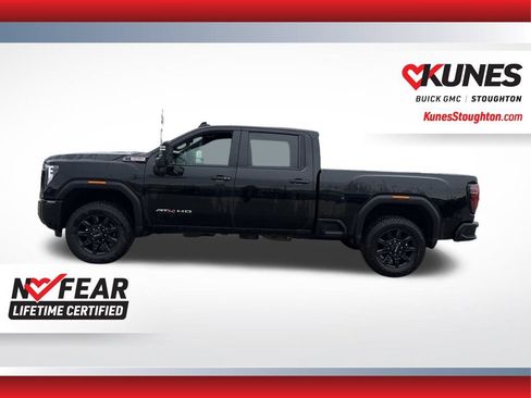 Used 2025 GMC Sierra 2500 AT4 image 8