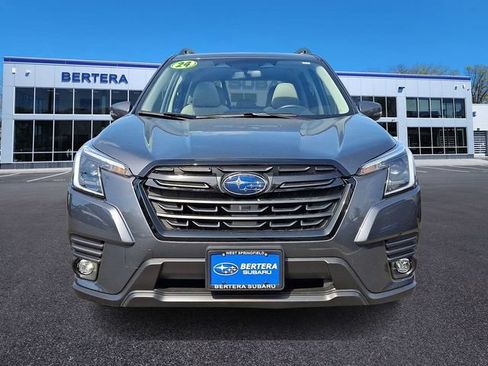 Used 2024 Subaru Forester Limited AWD/4WD image 2
