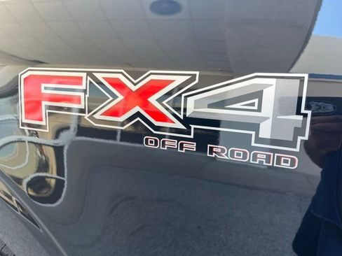 Used 2022 Ford F150 Lariat w/ Equipment Group 502A High image 28