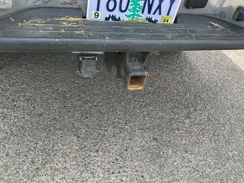 Used 2006 Chevrolet Silverado 2500 LT w/ Heavy-Duty Power Package image 13