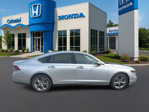 Used 2024 Honda Accord EX image 6