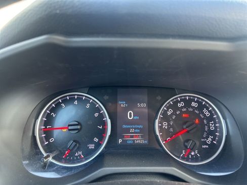 Used 2021 Toyota RAV4 LE image 23