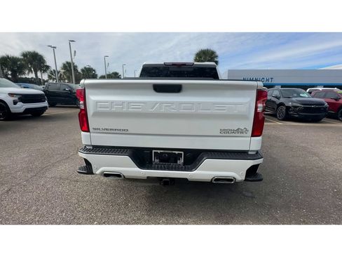 Used 2025 Chevrolet Silverado 1500 High Country AWD/4WD image 3