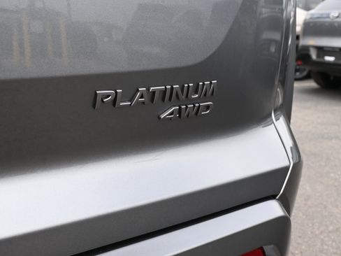 New 2026 Nissan Pathfinder Platinum image 9