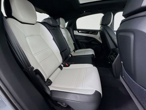 New 2026 Porsche Cayenne Coupe image 32
