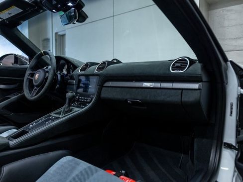 Certified 2025 Porsche 718 Boxster Spyder RS image 31
