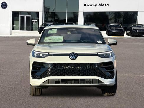 New 2026 Volkswagen Tiguan SEL R-Line image 9