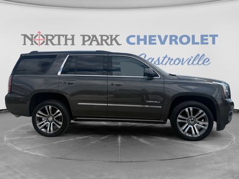 Certified 2019 GMC Yukon Denali w/ Denali Ultimate Package AWD/4WD image 4