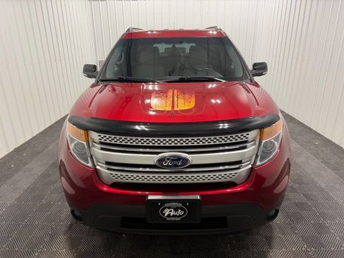 Used 2014 Ford Explorer XLT w/ Equipment Group 201A image 2