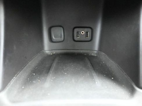 Used 2017 GMC Acadia Denali FWD image 32