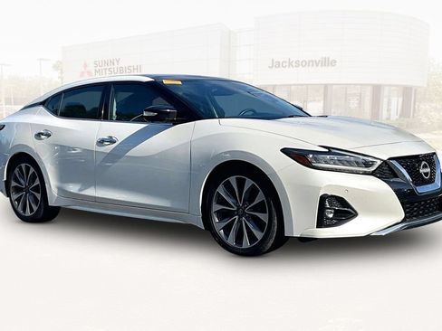 Used 2023 Nissan Maxima Platinum FWD image 3