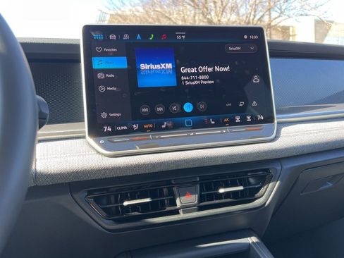 Used 2025 Volkswagen Tiguan S w/ 18" Wheel Package image 20