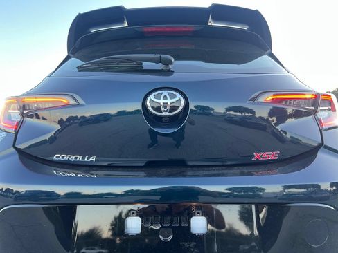 Used 2022 Toyota Corolla XSE FWD image 9