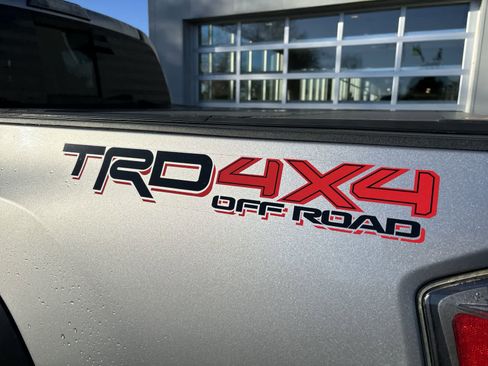 Used 2021 Toyota Tacoma TRD Off-Road image 4