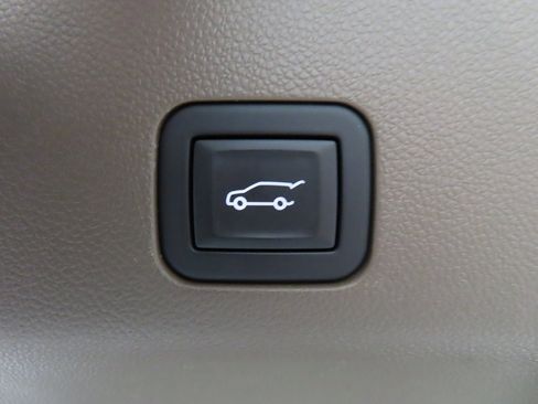 Used 2024 GMC Yukon Denali image 44