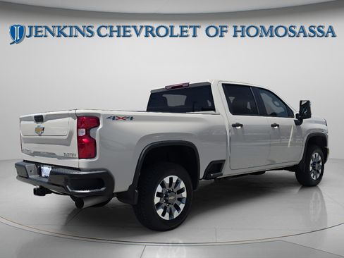 New 2026 Chevrolet Silverado 2500 Custom w/ Custom Value Package AWD/4WD image 5