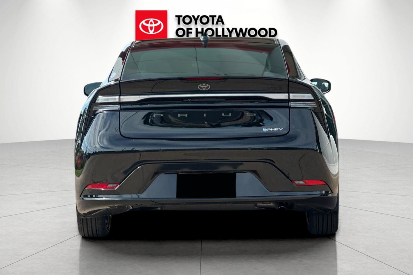 New 2027 Toyota Prius Plug-In Hybrid FWD image 5